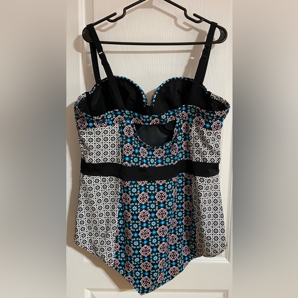 Torrid Slim Fix Underwire Push-Up Patterned One Piece Swimsuit Size 3X - Picture 8 of 15